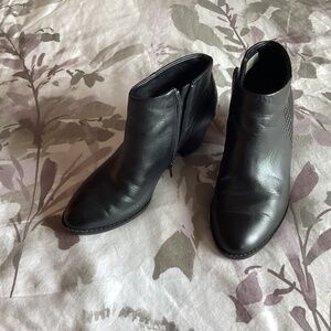 Vionic leather boots